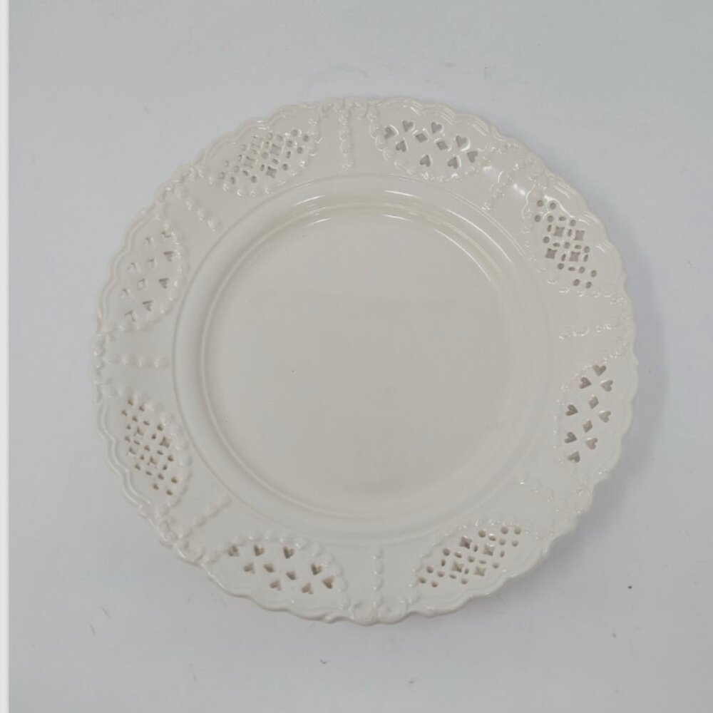 1 Hartley Greens Creamware Pierced Heart Diamonds Rim & Garland Fruit Dish Plate